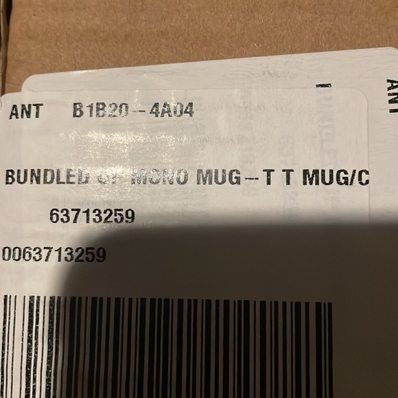 - Anthropologie Bundle Up Monogram Holiday Mug T NWT - Picture 5 of 5